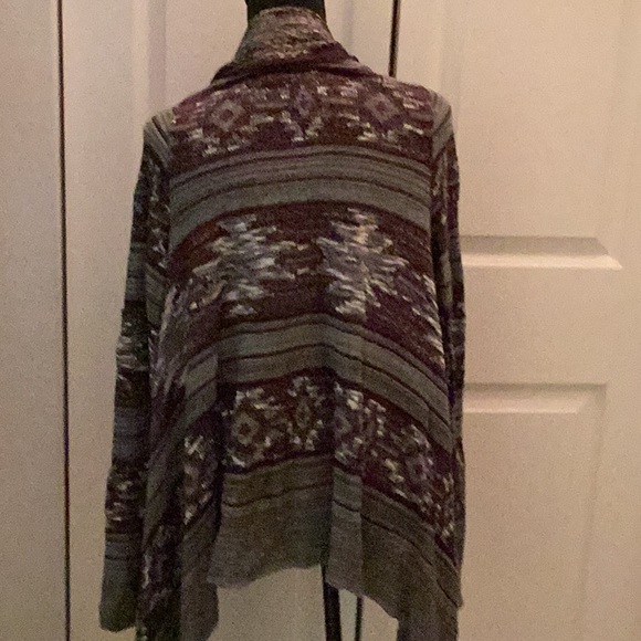 🖤NWOT Fun Open Fringe Cardigan Closet Must Have 🖤 - Picture 4 of 8